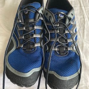 ONE SET OF MERRELL BAREFOOT TRAIL SHOES - TRAIL GLOVE OLYMPIA